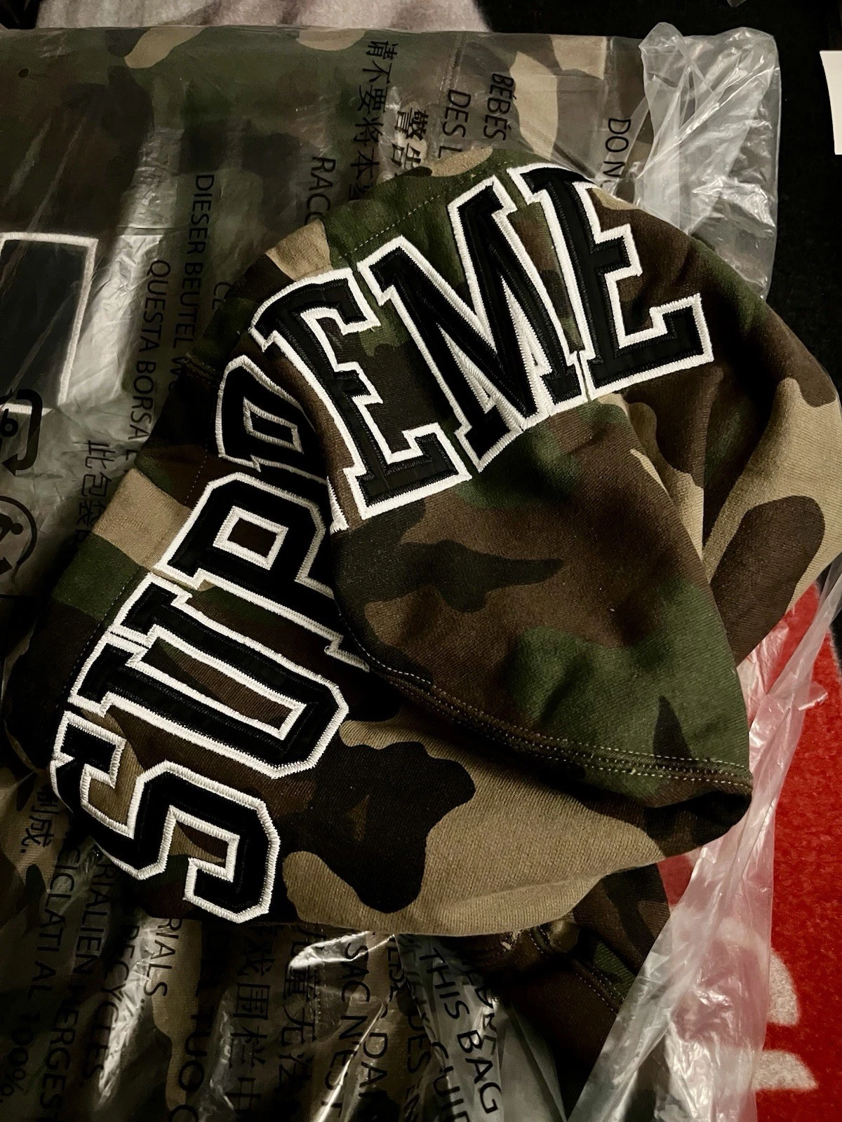Sweat à capuche Supreme Team 94 camouflage Woodland taille XL