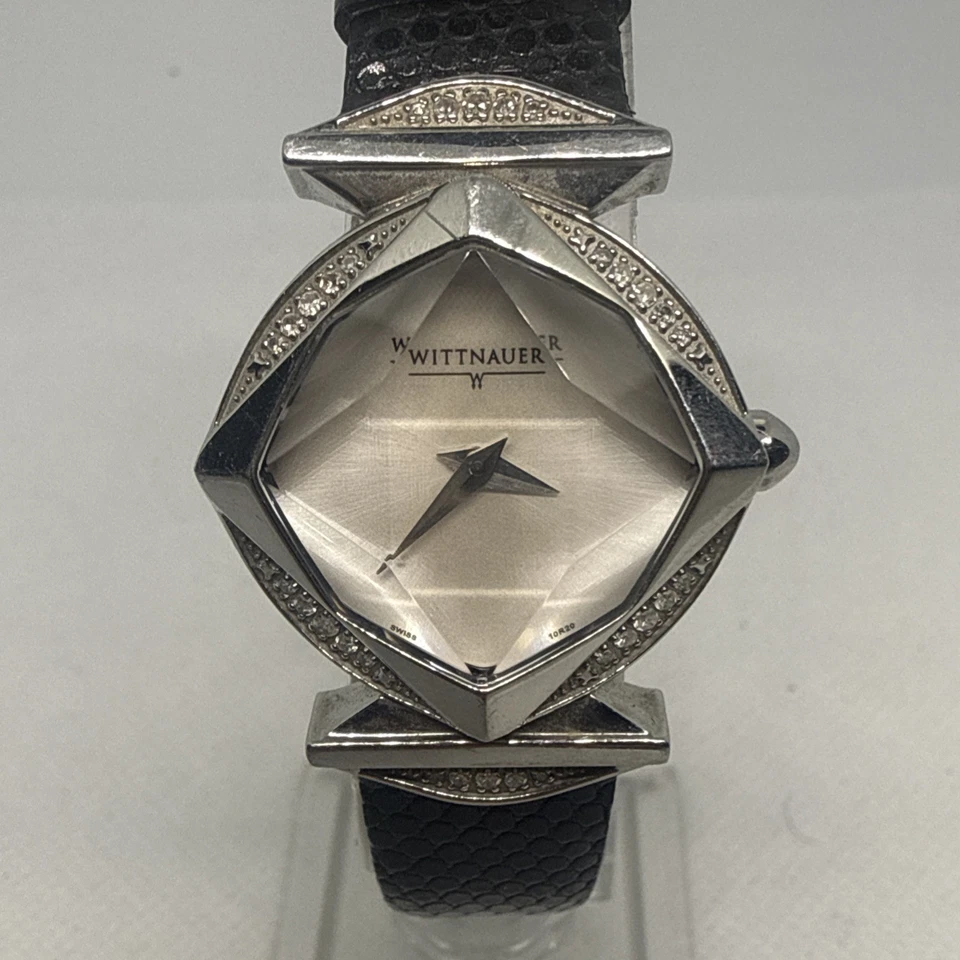 Reloj Wittnauer Damas C852451 Diamante | Cuarzo Suizo 30 Piedras SS Esfera Plateada Foto 2 de 4
