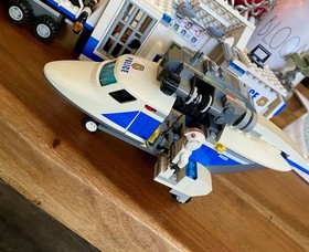 LEGO City Police Mobile Command Center set (60139