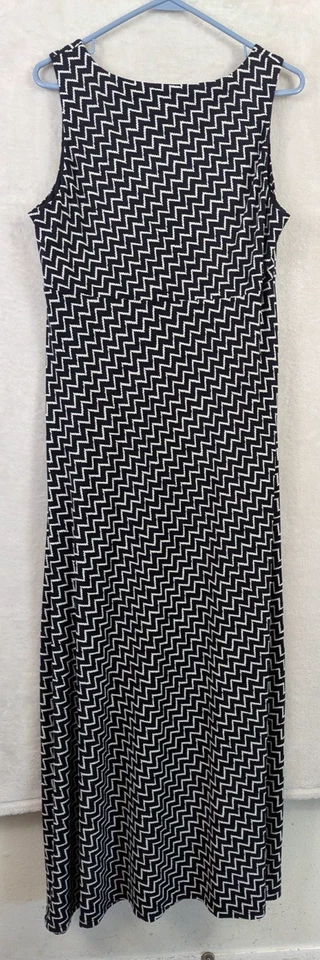 Maxi Vestido Chico's Talla 2 Largo Sin Mangas Tanque Negro y Marfil Estampado Zig Zag 1673 Foto 4 de 4