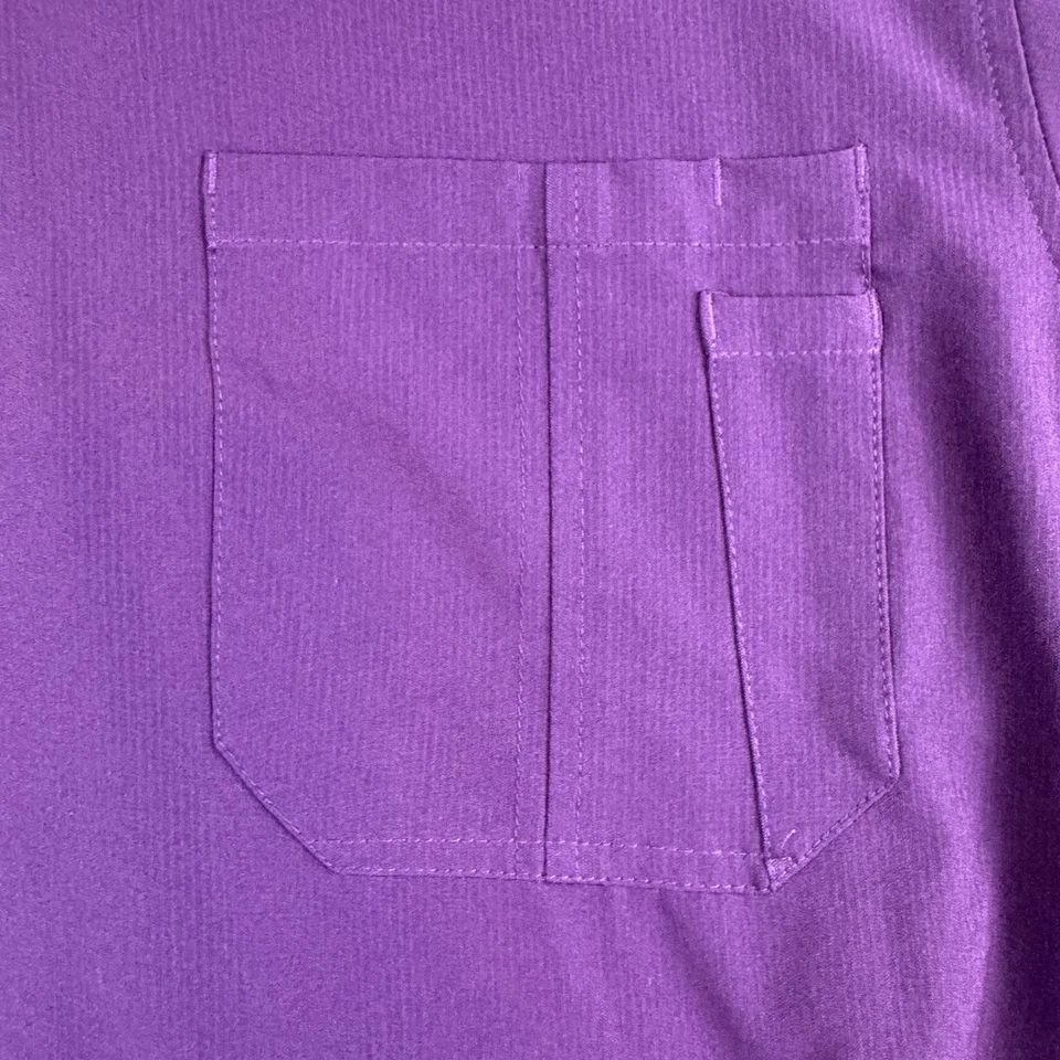 Blusa Médica Barco Uniforms by Skechers Mediana Púrpura Manga Corta Cuello en V Foto 4 de 4