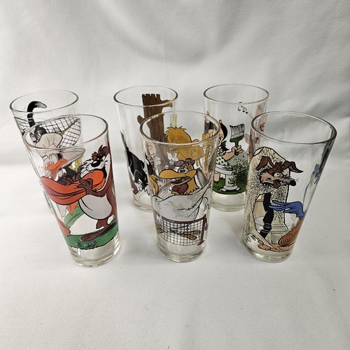 1976 Pepsi Looney Tunes Glasses Lot of 6 Daffy Foghorn Wiley Petunia Pig Damaged