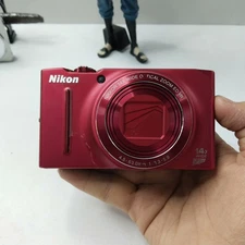 Nikon COOLPIX S8200 Digital Camera 16.1 MP 14x Optical Zoom with Accessories Red