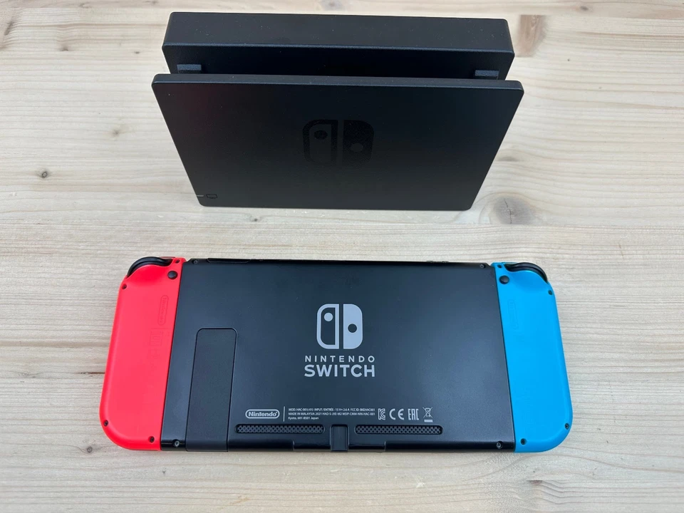 SW - Nintendo Switch-Konsole Neon-Rot/Neon-Blau + Mario Kart 8 Deluxe - Bild 4 von 4