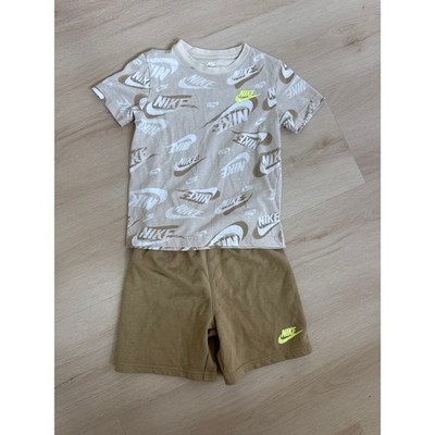 Two Piece Boys' Nike Set Size 5-6 yrs
