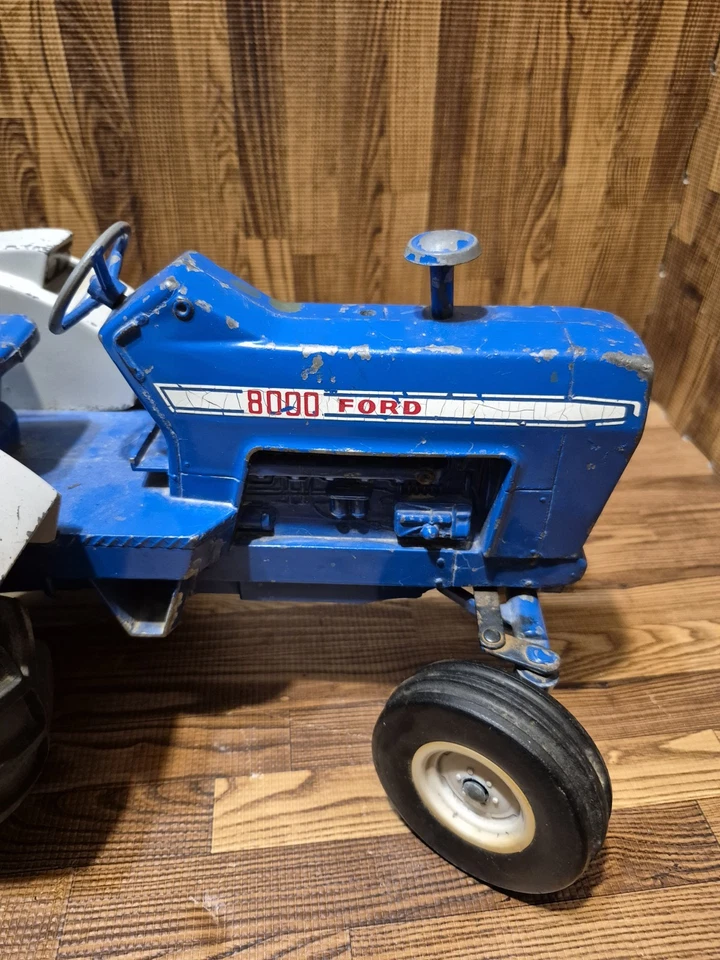 De colección 1/12 Ertl Die-cast Ford 8000 tractor guardabarros curvos tractor agrícola Foto 3 de 4