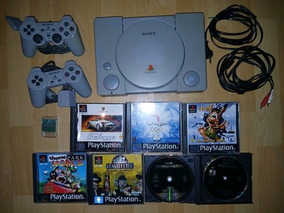 Sony Playstation 1 PS1 SCPH-7002 mit 2 Controller +6 Spiele+Memory  Card lesen 