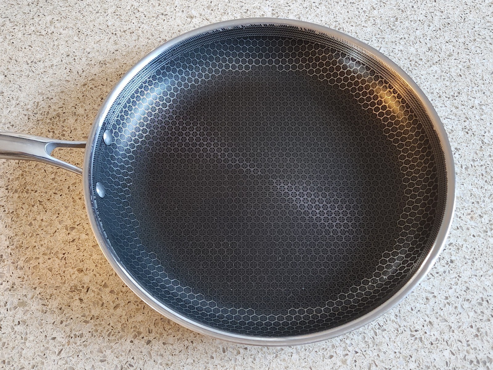 Hexclad Hybrid Nonstick Frying Pan 12 in StayCool Handle Gordon Ramsay