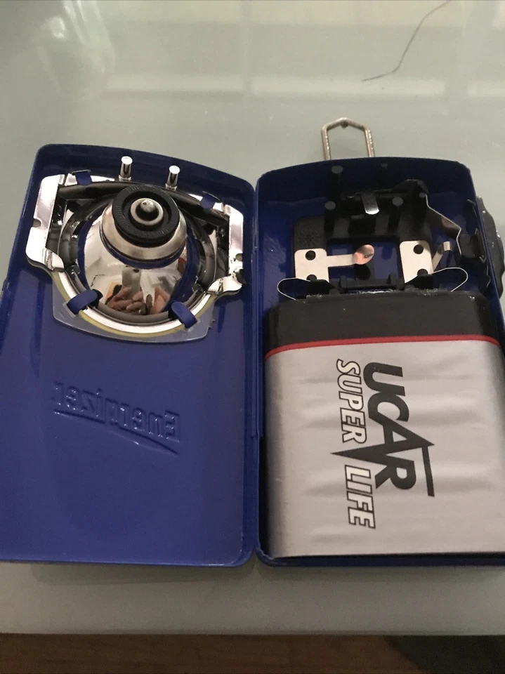 ENERGIZER LAMPE DE POCHE/FLASHLIGHT/TASCHENLAMPE VINTAGE 4,5V 3R12 - Photo 4/4