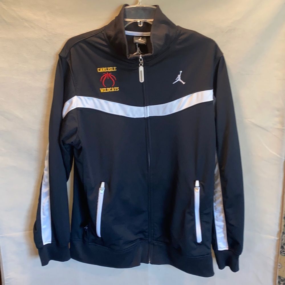 SACAI X NIKE Giacca Nike Air Jordan Logo Full Zip Carlisle Wildcats Logo Uomo Taglia Small Unisex