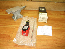 Allen Bradley 802A-C37P4-S7 *NEW* Limit Switch