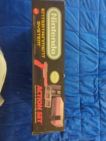 Nintendo Entertainment System Console NES 1987 Action Set