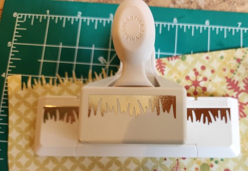 Martha Stewart Grass edge Punch. EuC- Clean easy Cut. THINK EASTER! Comb -ship