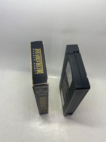 Hallmark Gold Crown Hall of Fame: Decoration Day VHS - 第 3/6 張圖片