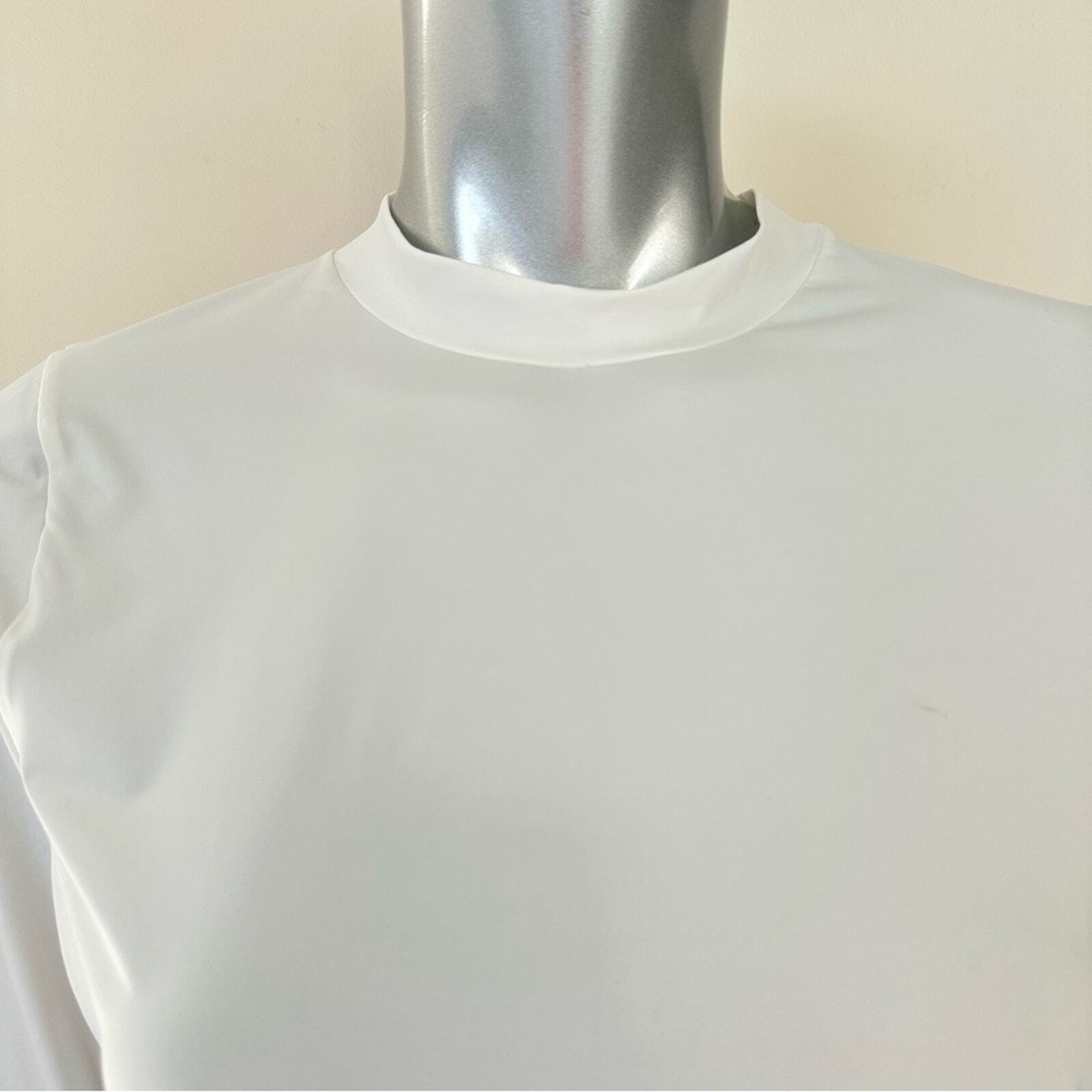 Nike women rashguard size L - image 2