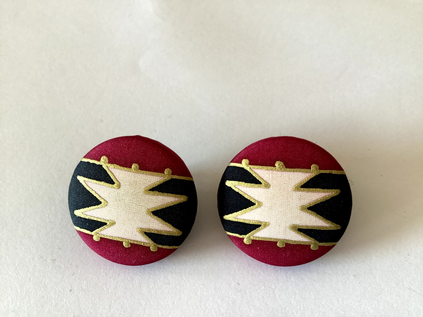 Threaded Fabric Design Round Shape Stud Style Pos… - image 3