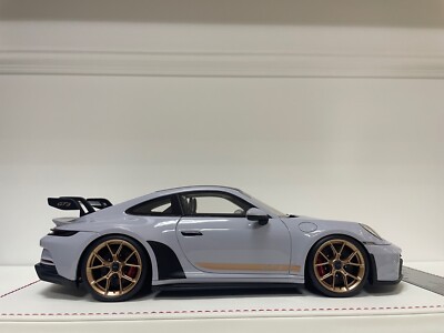 Porsche 911 GT 1/18 スケールモデル シルバー Porsche 911 GT3 (Gray w/Bronze Stripe) [Davis & Giovanni] 1