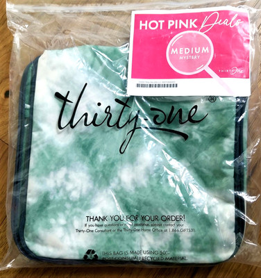 NEW! Thirty One Hanging Travel Case Cosmetics Toiletries Overnight Vacation 31