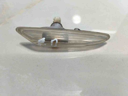 BMW X3 E83 Kotflügelblinker vorne rechts 3.00 Diesel 130kw 2005 31769860