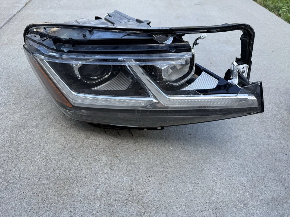 Faros LED IQ.Light 2021-2023 Volkswagen Atlas OEM - Juego izquierdo y derecho Foto 2 de 4