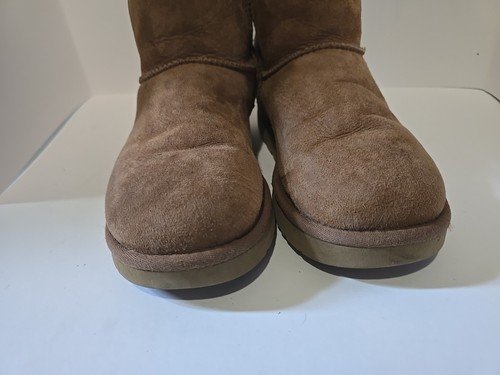 UGG Classic Mini Ankle Boots Sz 7 Chestnut Suede Sheepskin Lined Boot - Picture 4 of 8