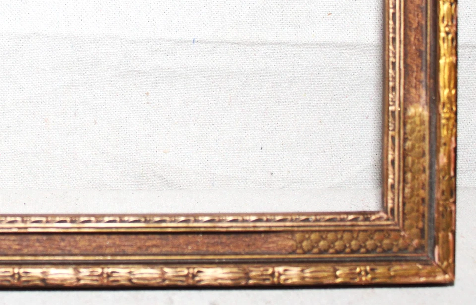 ANTIGUO MARCO DE MADERA ARTESANAL 10 X 13" ORNAMENTADO DORADO 1930 Foto 4 de 4