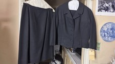 Vintage Women's Black Skirt Suit Set with Jacket and Skirt 1950