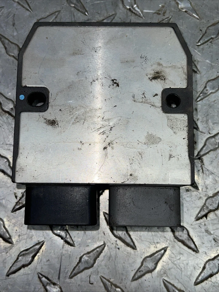 2008 Can-Am Spyder GS 990 выпрямитель напряжения регулятор заряда управления - Изображение 4 из 4