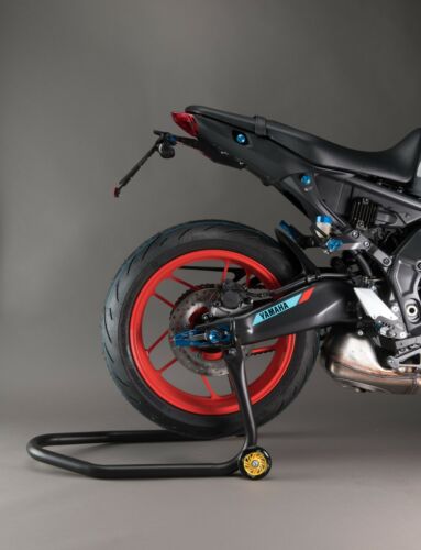 LIGHTECH PORTATARGA REGOLABILE + LUCE + CATADIOTTRO YAMAHA MT-09 2021-2022-2023 - Foto 5 di 8
