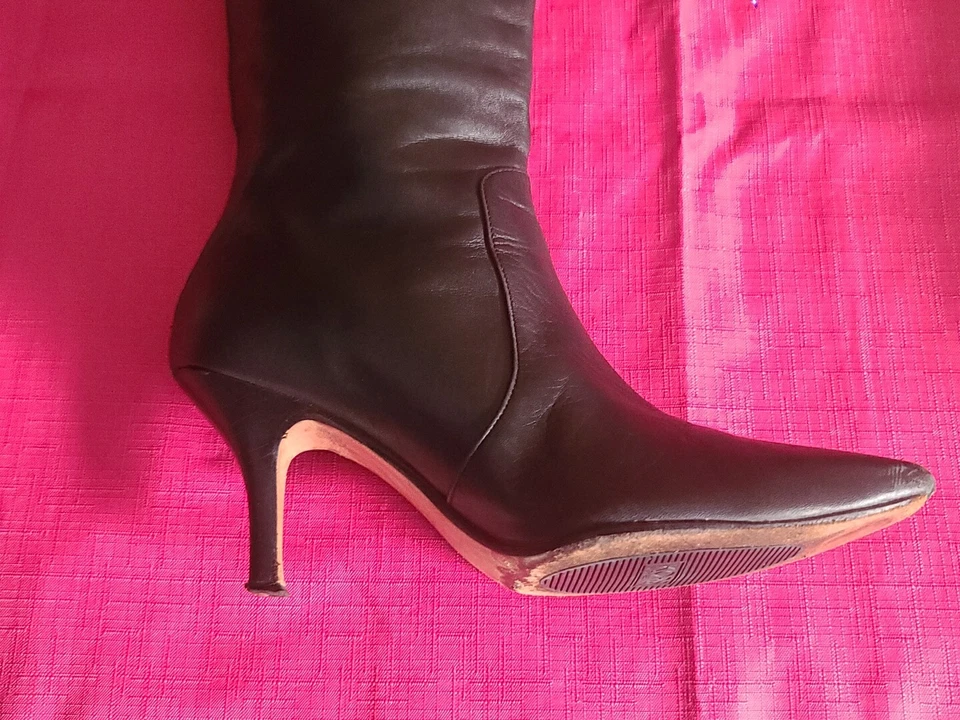Botas altas hasta la rodilla Michael Kors de cuero negro talla 7M para mujer  Foto 3 de 4