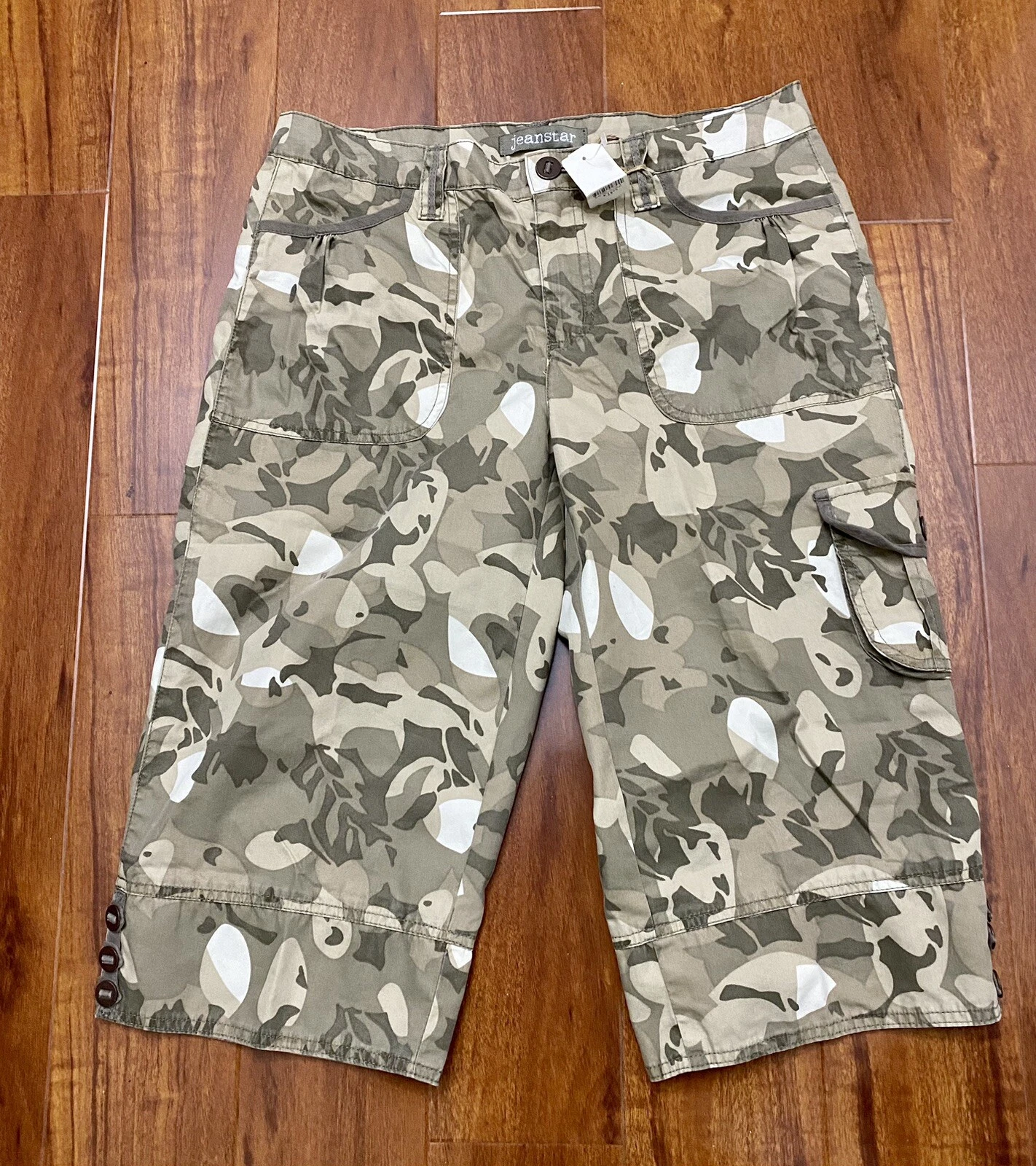 NWT! JEANSTAR WOMENS CAPRI WITH SZ 8