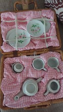 Wicker Picnic Basket With Ceramic Dishes For 2 People.