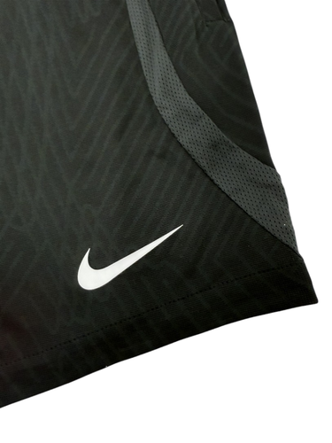 Nike NEW Zipper Pockets Strike Knit Boys Youth M Running Training Shorts DR2560 - Picture 2 of 12