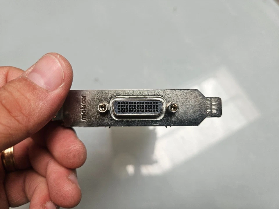 Matrox P690 256MB DDR2 SDRAM PCIe x16 LFH-60 Graphics Adapter P69-MDDE256LAUF - Image 2 of 3