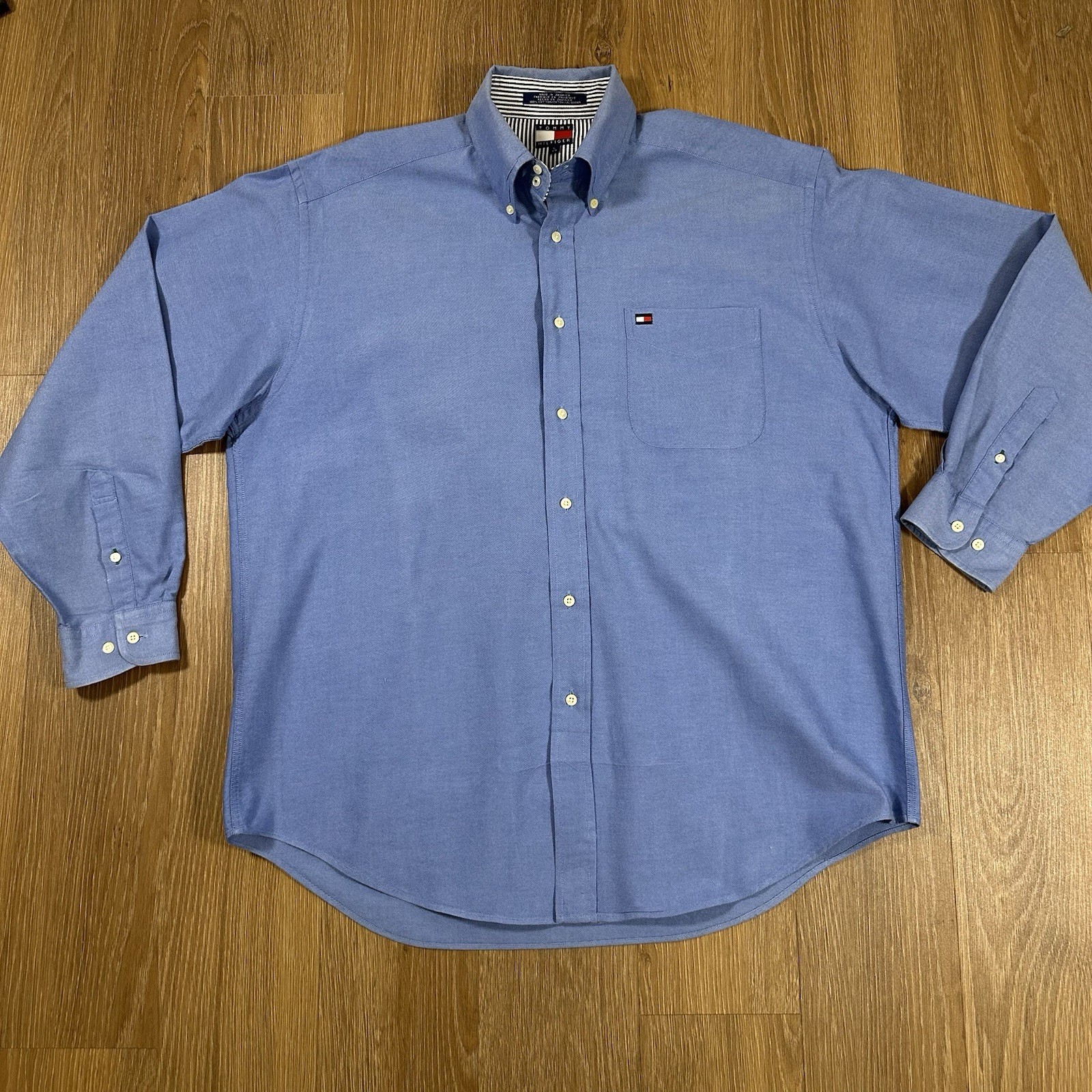 Tommy Hilfiger Men’s L Blue Oxford Button Down Shirt Logo Pocket
