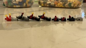 Lego Knights Kingdom 2000-2005 Lot Of 8 Plus Accessories