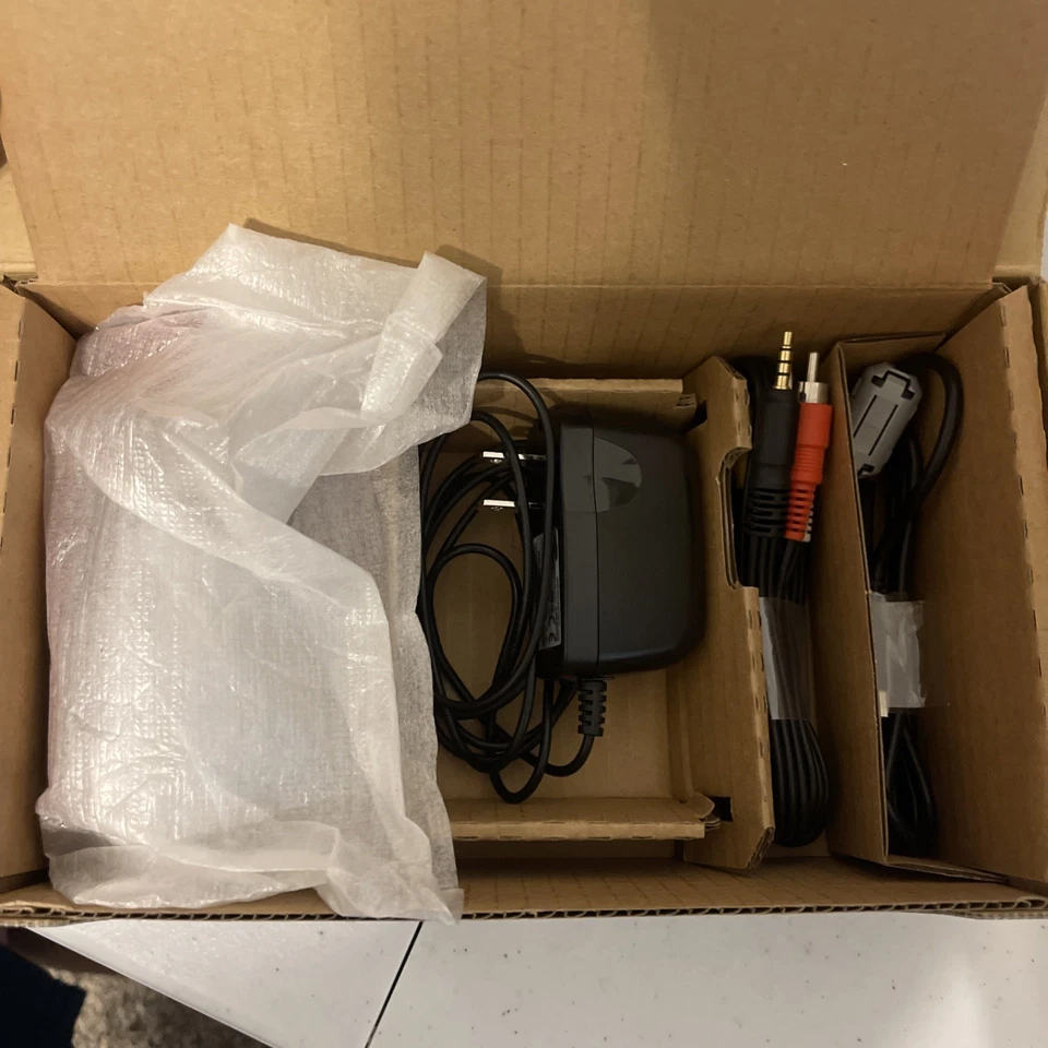 Samsung Digital Camera Shoot & Share Memory Camcorder - Image 4 of 4