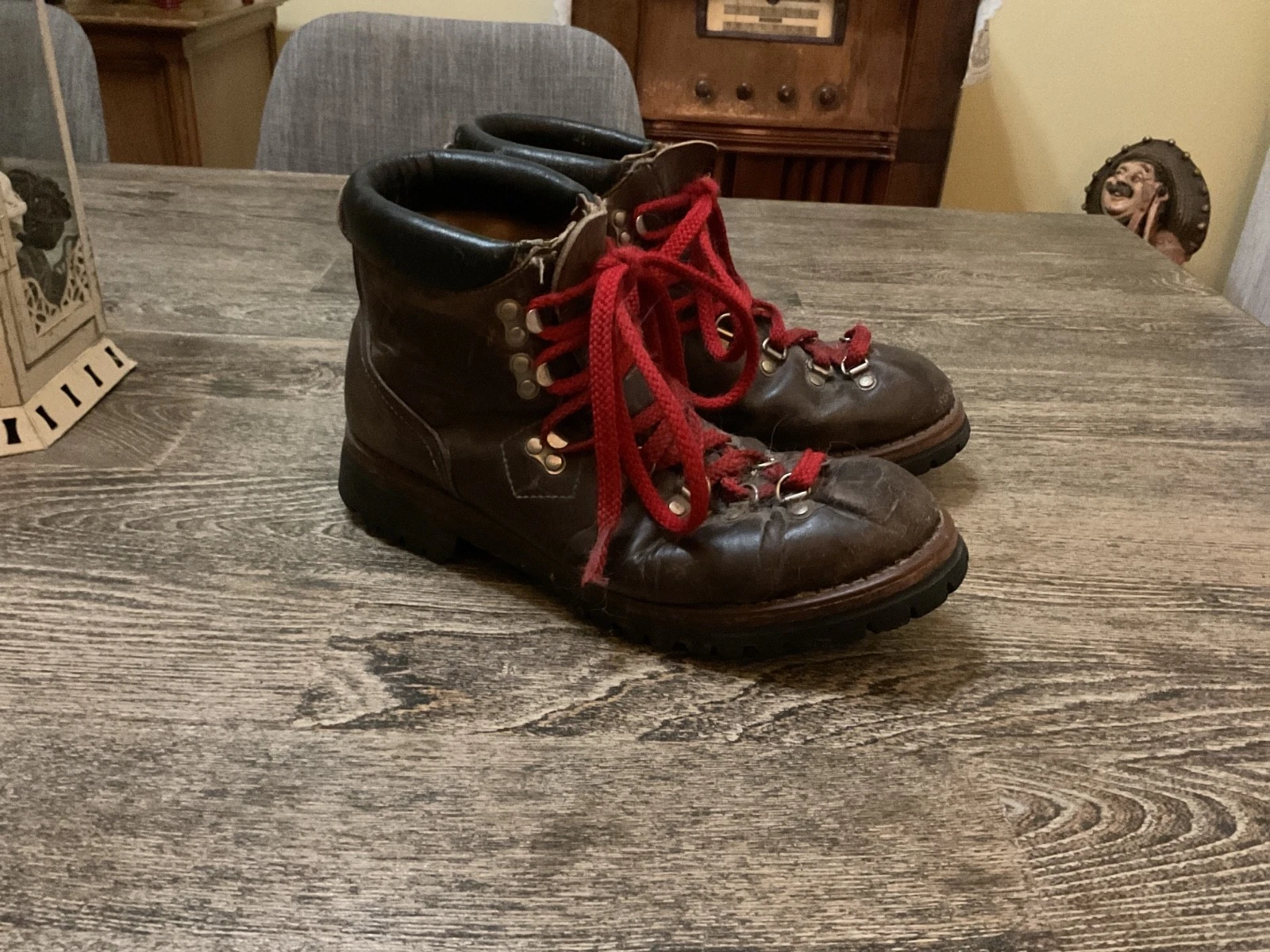 Rocky hiking boots in brown, 8 1/2 M