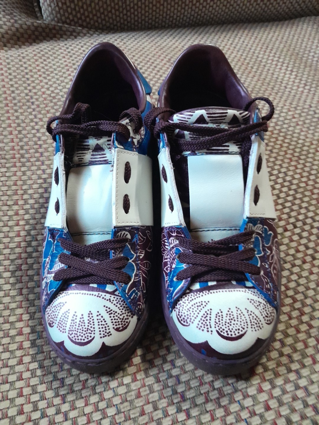 Valentino Rockstud Multicolor Floral Printed Leather Low Top Sneakers Size 35.5