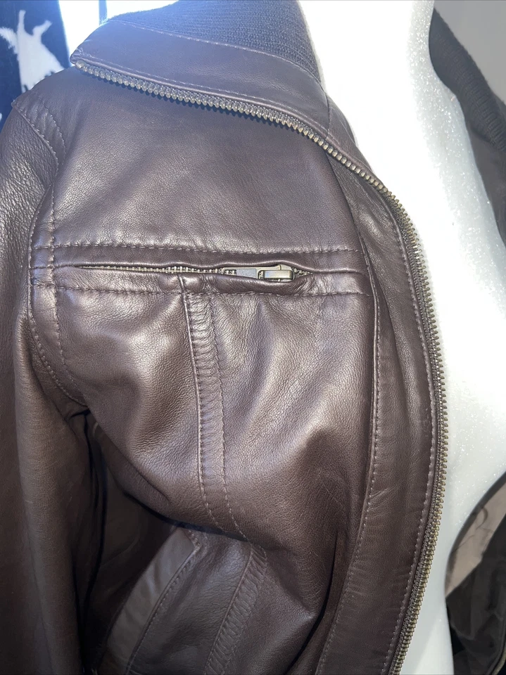 CHAQUETA ABRIGO MUJER EMU AUSTRALIA CUERO PIEL OVEJA MARRÓN OSCURO S PEQUEÑO AVIADOR Foto 2 de 4