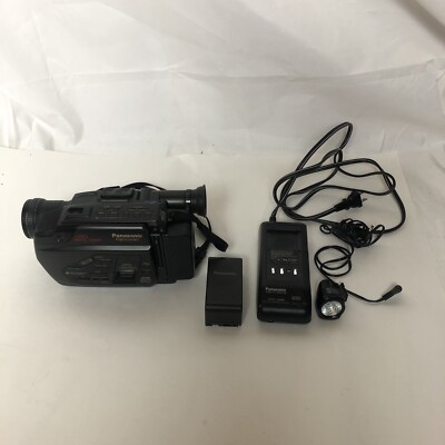 Panasonic PV-43 Palmcorder Camcorder Black comes with Battery Charger 