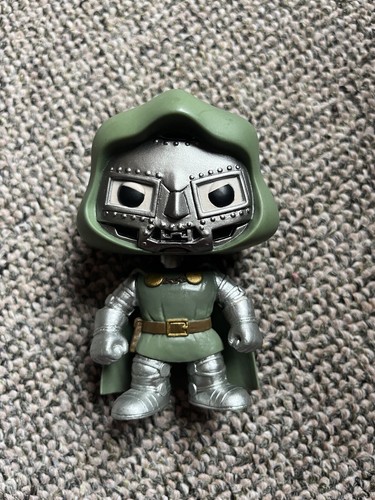 #17 Marvel Villains Dr Doom OOB Funko Pop! *Gewölbt & Selten*