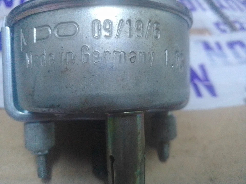 VDO TACHOMETER WERKE 150.09/19/6 M.IN GERMANY NOS - Image 3 of 4