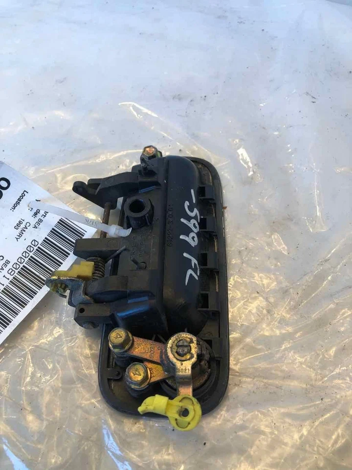 Toyota Camry 1993 sedán manija de puerta exterior delantera 4 puertas lado del conductor izquierdo derecho Foto 3 de 4