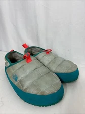 The North Face Girls Thermal Tent Ice Blue Mule Size 5 Winter Shoes
