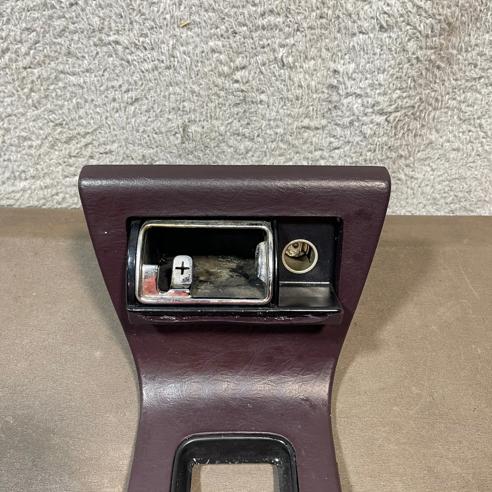 92-95 CADILLAC ELDORADO SEVILLA PALANCA DE CAMBIOS BISEL BORDE ENVOLVENTE CENICERO ROJO GRANATE Foto 2 de 4