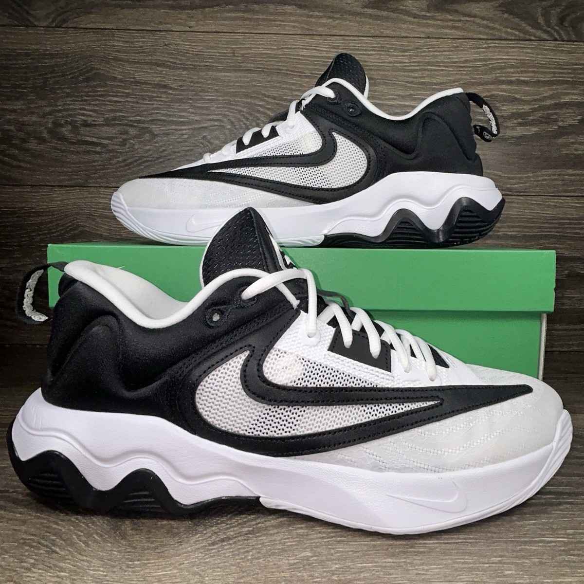 Nike Men's Giannis Immortality 3 Oreo White Black Basketball Shoes