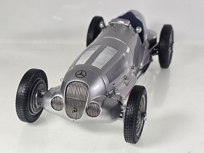 CMC 1:18 Mercedes-Benz W125 1937 Silberpfeil Serie Nr-4 Boxed Mint Condition