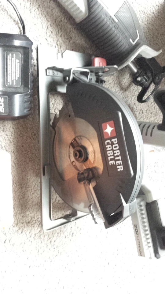 PORTER CABLE PCC660 20V cordless circular saw and PCC670 20V reciprocating saw - Image 2 of 4