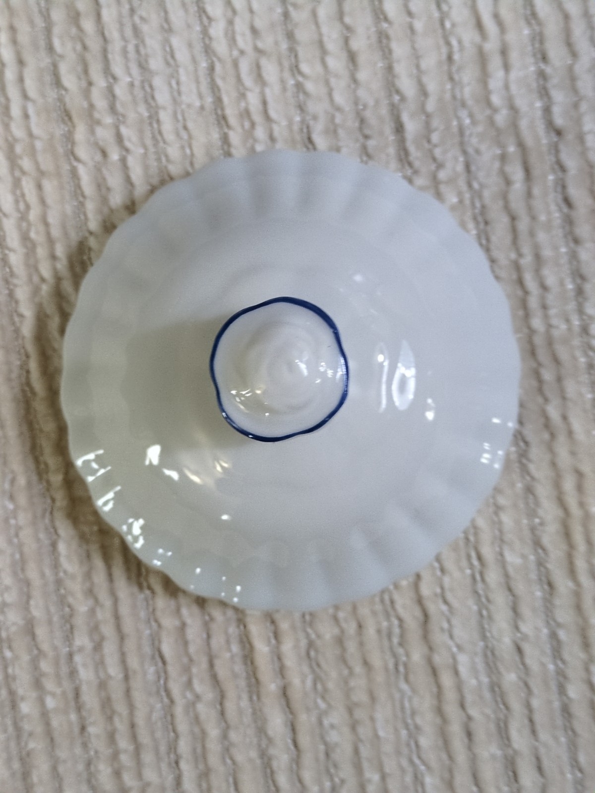 Delft Blauw Blue Windmill Holland Handdecorated Tea Pot Rose Decoration 